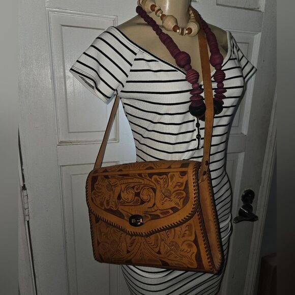 Vintage tooled leather Med. bag 9" - Picture 1 of 16